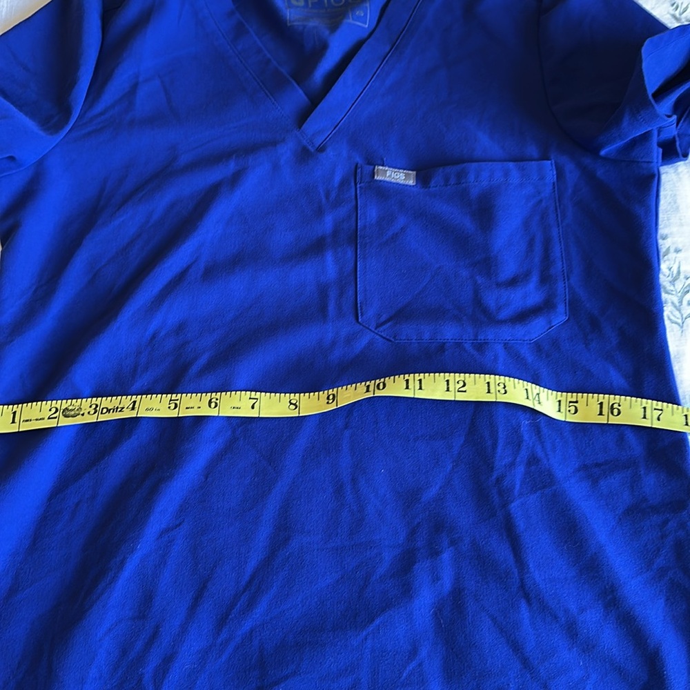 Figs women’s royal Blue V-Neck Shirt scrub top. Size XS. Technical collection. - Picture 6 of 6